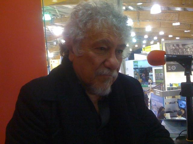 Poeta Juan Manuel Roca